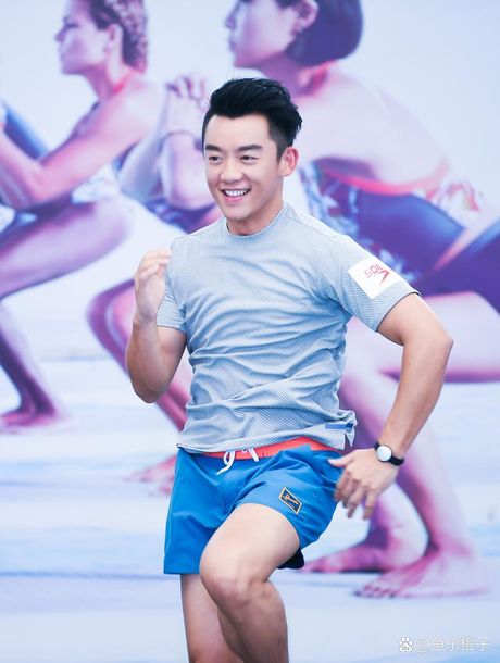 郑恺微博：明星自媒体的力量
